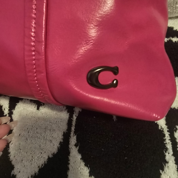 Coach Hall Tote - Picture 4 of 16